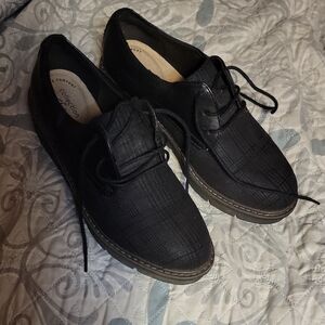 Clarks Luggy Platform Student Oxfords